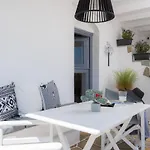 Miles Away Luxury Διαμέρισμα
