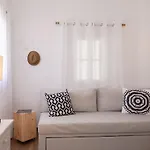 Miles Away Luxury Διαμέρισμα *