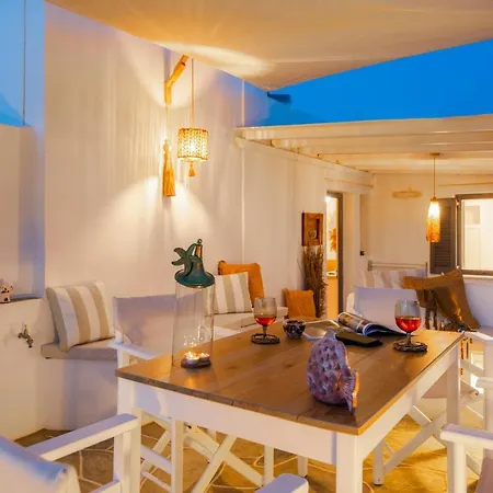 Apartment Miles Away Luxury *