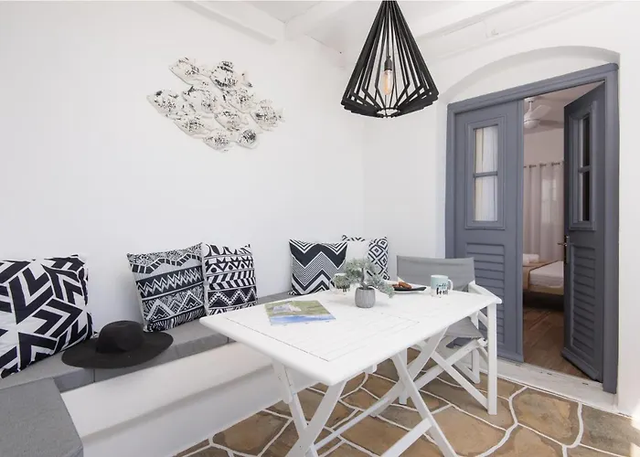 Miles Away Luxury Platis Gialos (Sifnos)